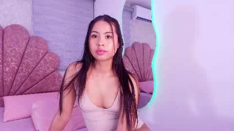 Mia  online show from June 22, 3:01 am