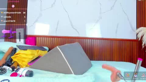 Mia Conde online show from October 15, 6:05 am