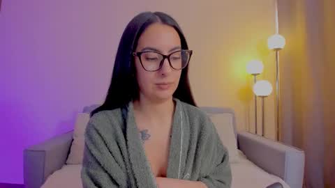 Sarah Luna online show from February 4, 5:17 pm
