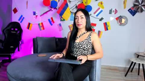 mia_davis__ online show from June 22, 11:39 am
