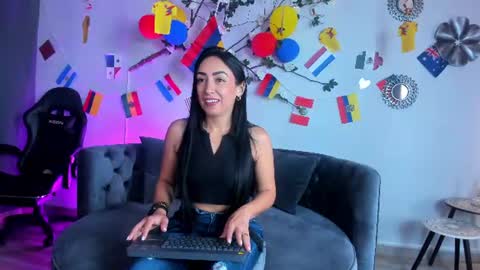 mia_davis__ online show from June 21, 12:11 pm