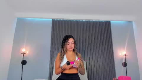 Mia Dollce online show from June 16, 10:41 am