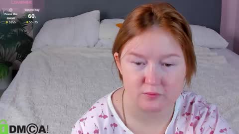 Mia online show from November 19, 3:17 am