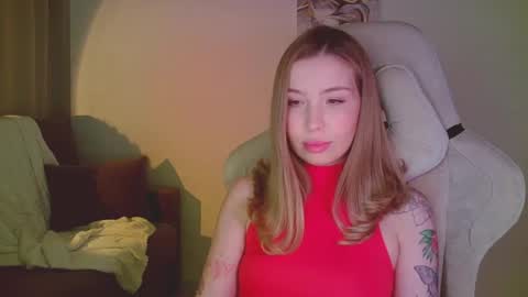 Mia online show from May 12, 5:55 pm