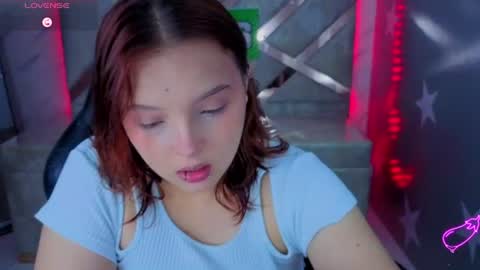 Mia online show from July 2, 1:38 pm