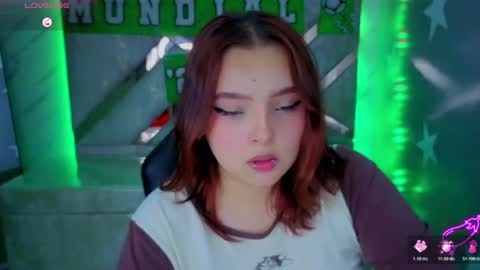 Mia online show from July 6, 3:58 pm