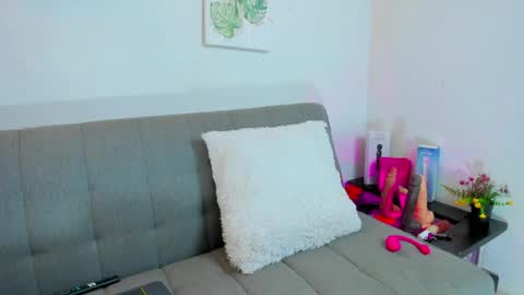 Mia online show from April 30, 2:27 am
