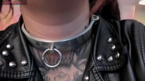 Val  online show from May 1, 10:15 pm