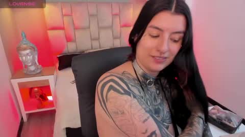 Val  online show from April 29, 8:24 pm