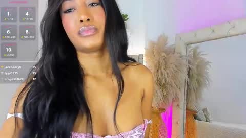 Snapshot of mia_juicy_ chatting on September 30, 11:04 pm mia_juicy_ online show from September 30, 11:04 pm