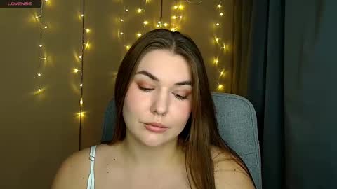 mia_lemm online show from November 5, 8:49 am
