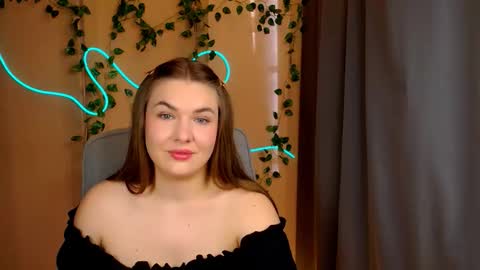 mia_lemm online show from April 29, 7:02 am