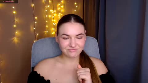 mia_lemm online show from October 13, 8:05 am