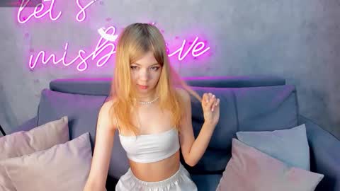 Minnie online show from October 21, 9:36 am