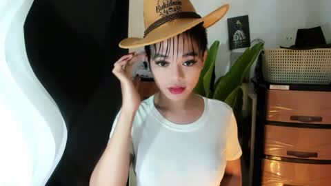 M I A online show from July 19, 12:30 pm