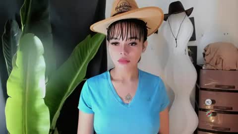 M I A online show from July 8, 1:36 pm