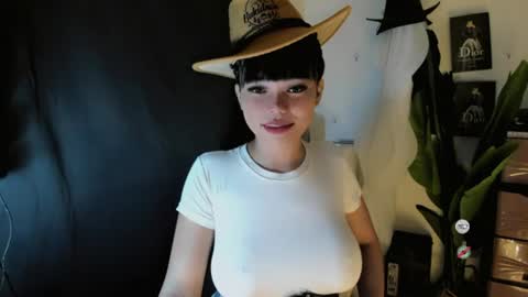 M I A online show from June 15, 7:00 am