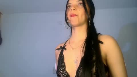 mia lucy 21 online show from June 4, 7:03 am