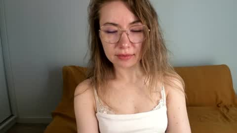 Mia online show from July 10, 7:57 am