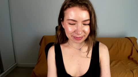 Mia online show from June 20, 9:59 am