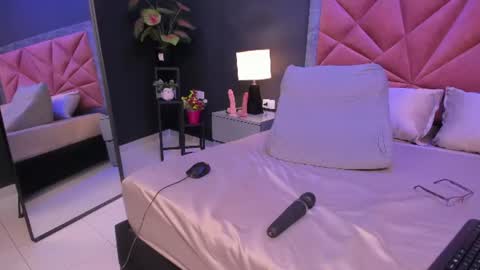 MIA  online show from June 13, 9:03 pm