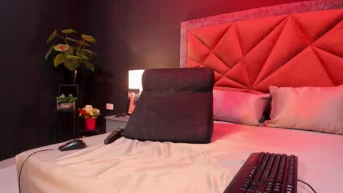 MIA  online show from September 10, 10:00 pm