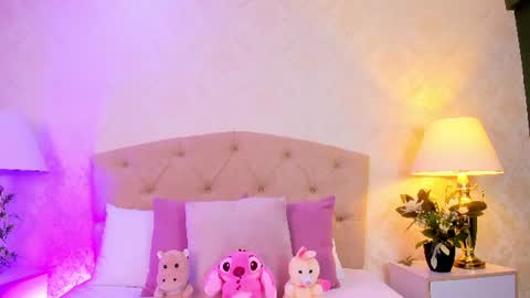 mia montess online show from June 19, 3:18 pm