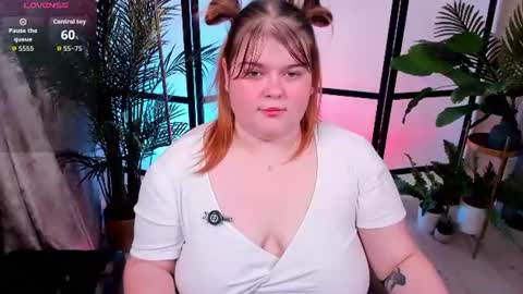 Sweet Mia online show from July 2, 8:14 pm