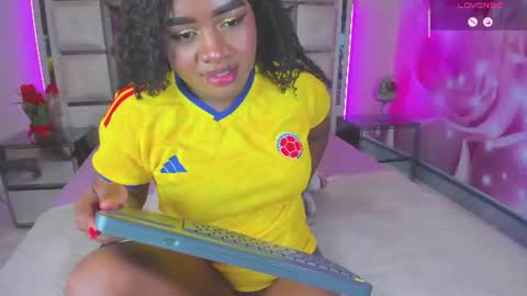 mia online show from July 7, 8:57 pm