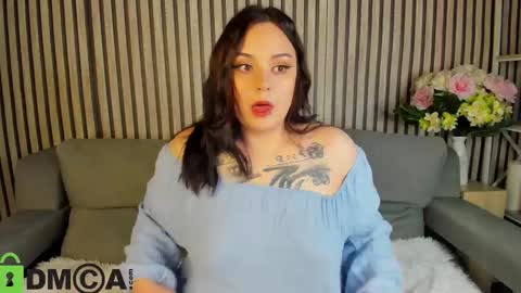 Snapshot of mia_r0ss chatting on October 9, 1:11 am Mia online show from October 9, 1:11 am