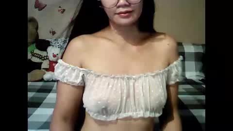 mia_rein online show from May 3, 5:46 am
