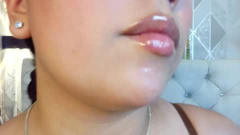 Mia Roux online show from March 2, 4:17 am