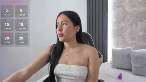 M I A online show from June 20, 12:22 pm