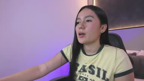 M I A online show from June 24, 12:01 pm