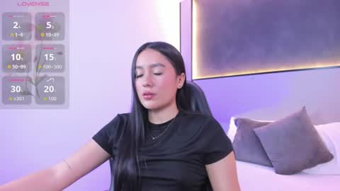M I A online show from July 1, 12:14 pm