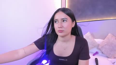 M I A online show from June 22, 3:19 pm