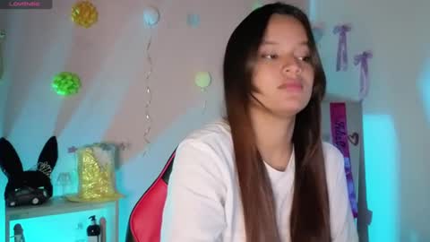 mia_sweetdc online show from September 24, 7:09 pm