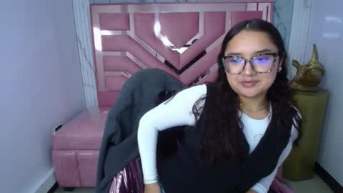 Mia  online show from February 4, 1:48 pm