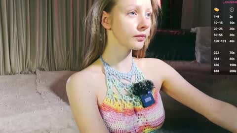 Mia online show from November 16, 5:59 pm