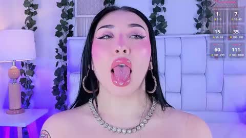 Mia online show from February 26, 11:35 am