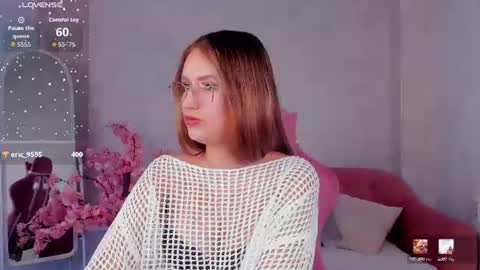Mia online show from June 27, 11:05 am