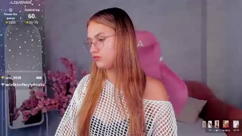 Mia online show from June 27, 12:22 pm