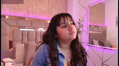 miaa_smiith1 online show from January 20, 11:35 am