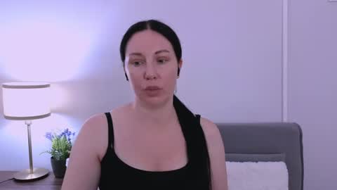 Mia online show from June 24, 4:58 pm