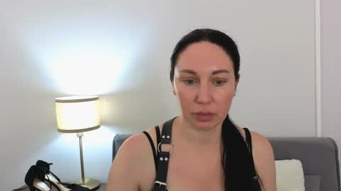 Mia online show from July 16, 4:21 pm