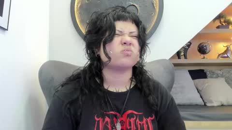 Mia online show from March 16, 12:42 pm