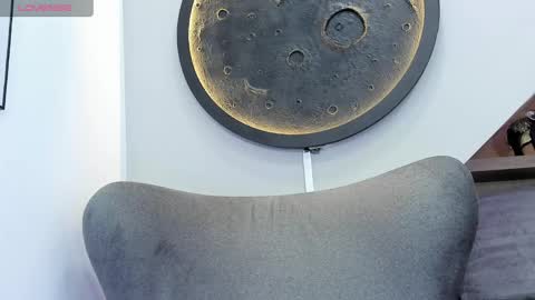 Mia online show from March 18, 1:17 pm