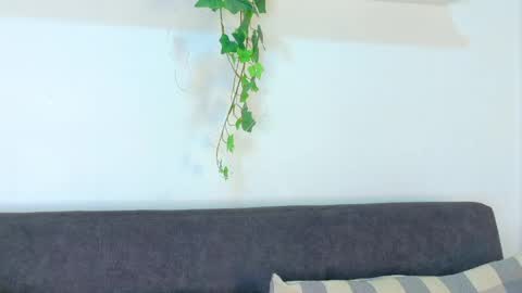 miaanderson__ online show from May 10, 11:27 am