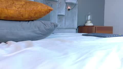 miaanderson__ online show from May 14, 4:16 pm