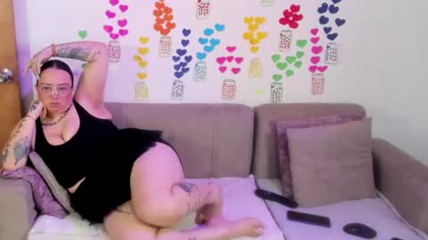 mia red hair molly short hair online show from June 25, 12:40 am